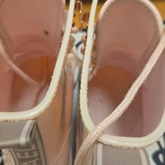 Michael Kors Blush Pink Tavie Rain Booties Women's Size 6 - Picture 7 of 8